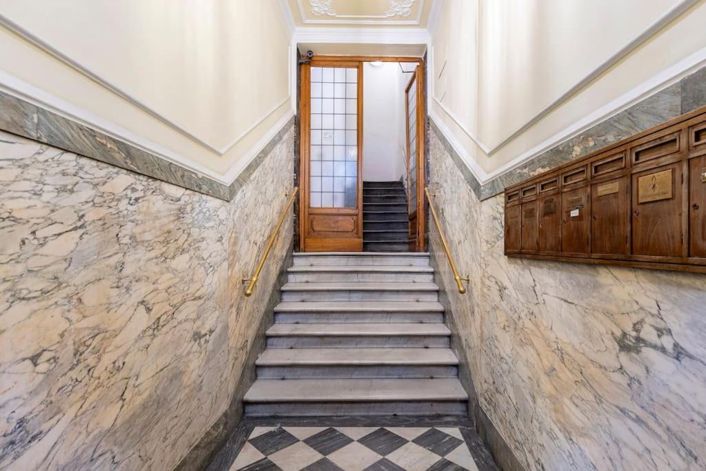 Apartment White Martelli