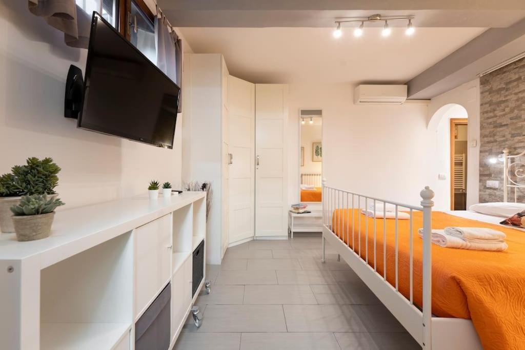 Macci-sant' Ambrogio One Bedroom Flat Apartment