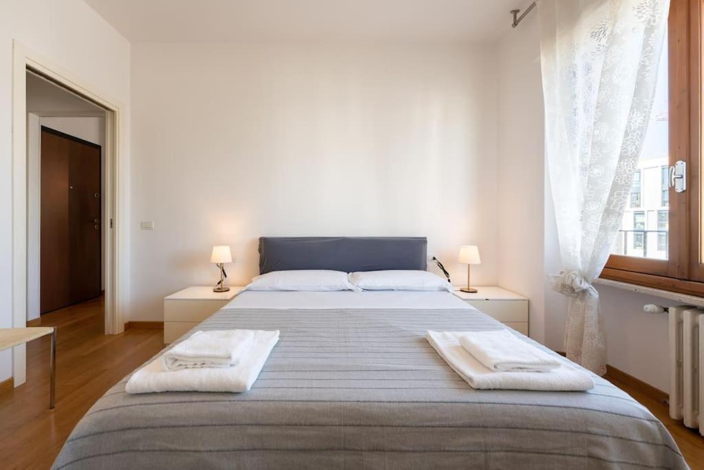Appartement Belfiore2 1 Bedroom Apt By The Railways Station