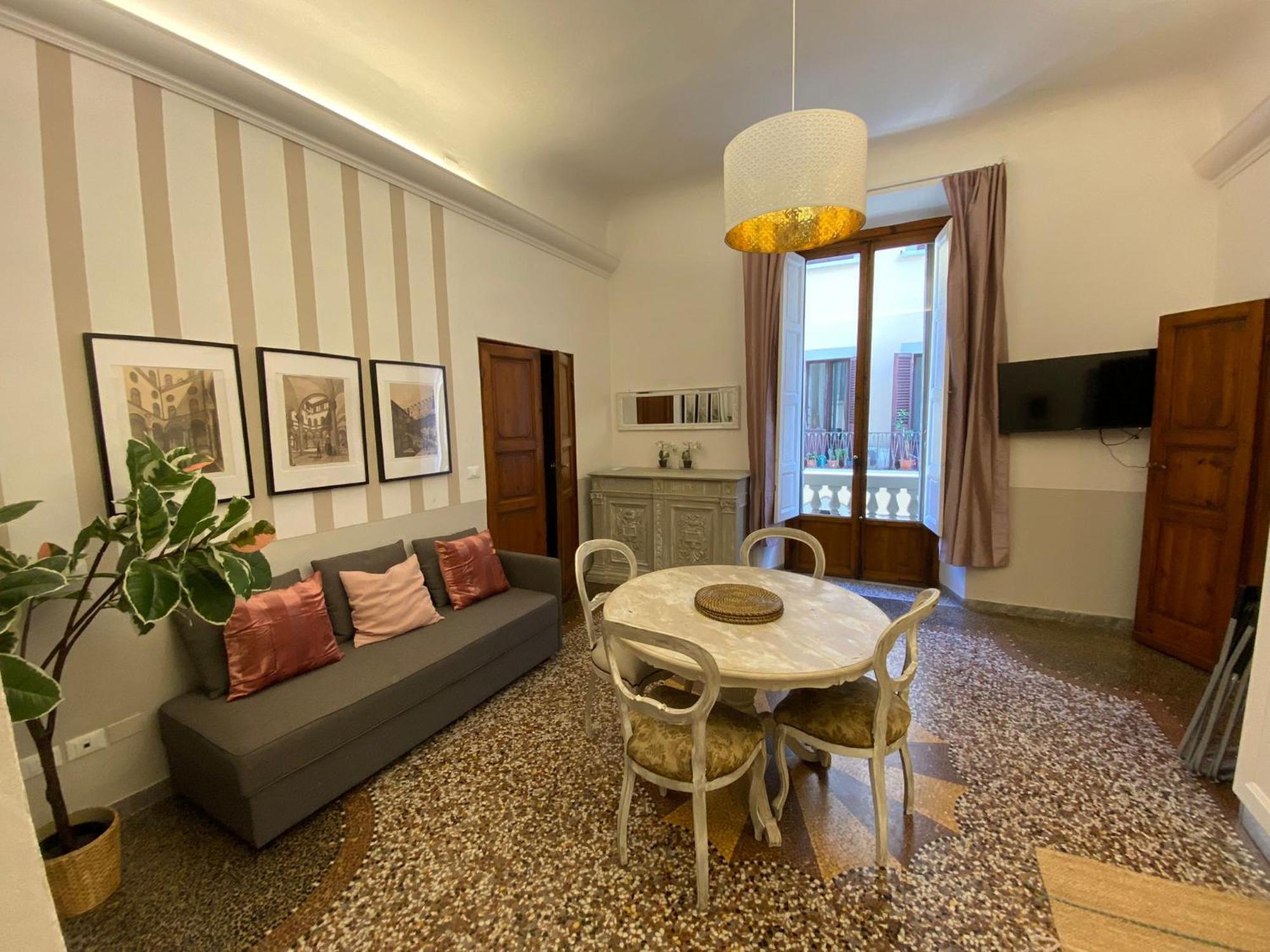Apartment Proconsolo 9s