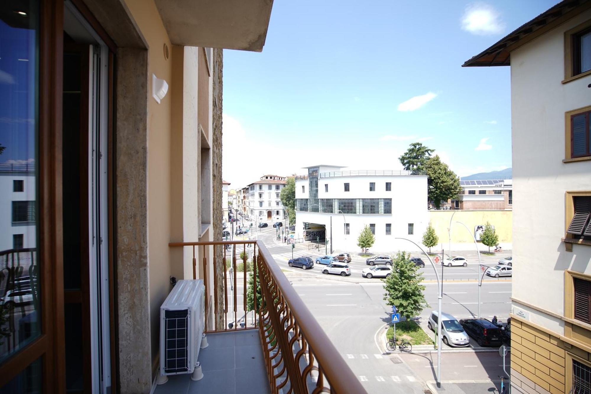 Appartement Sky Downtown Smn ,train Station,2 Letti,balcone *