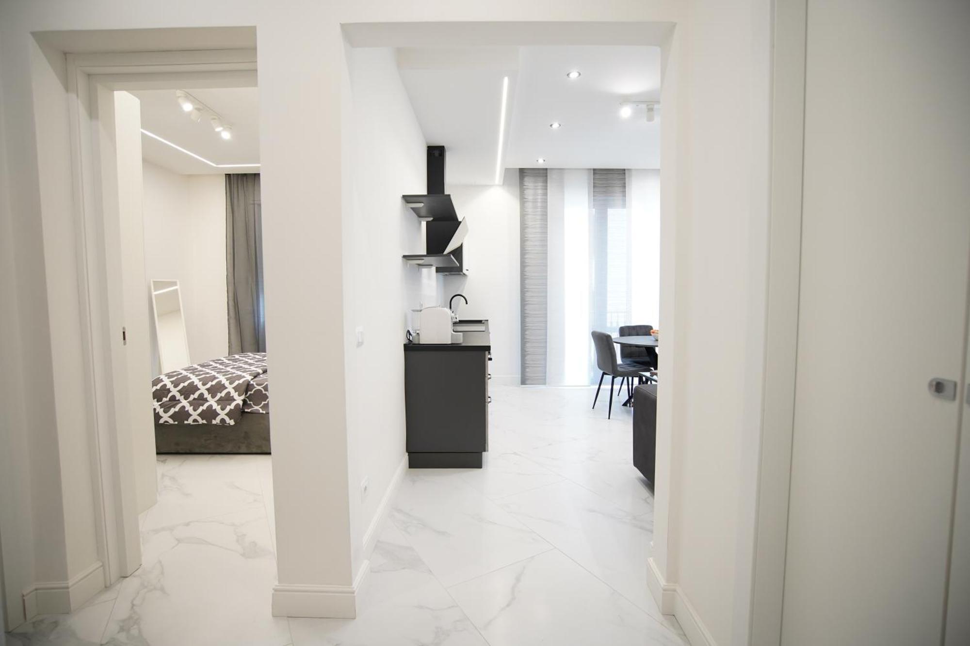 Appartement Sky Downtown Smn ,train Station,2 Letti,balcone Florence