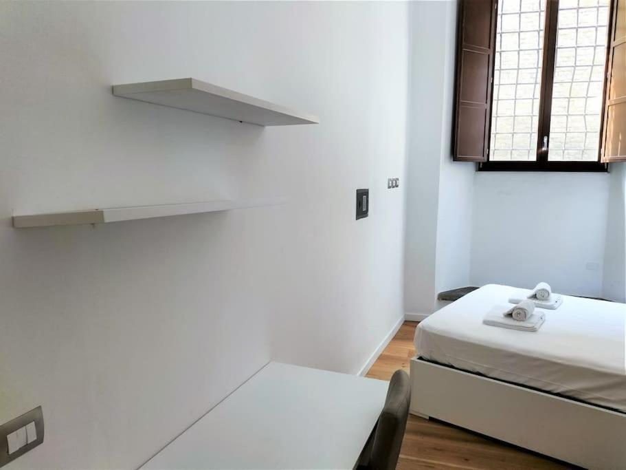 Pandolfini Apartment- With 2 Bedrooms * Florence