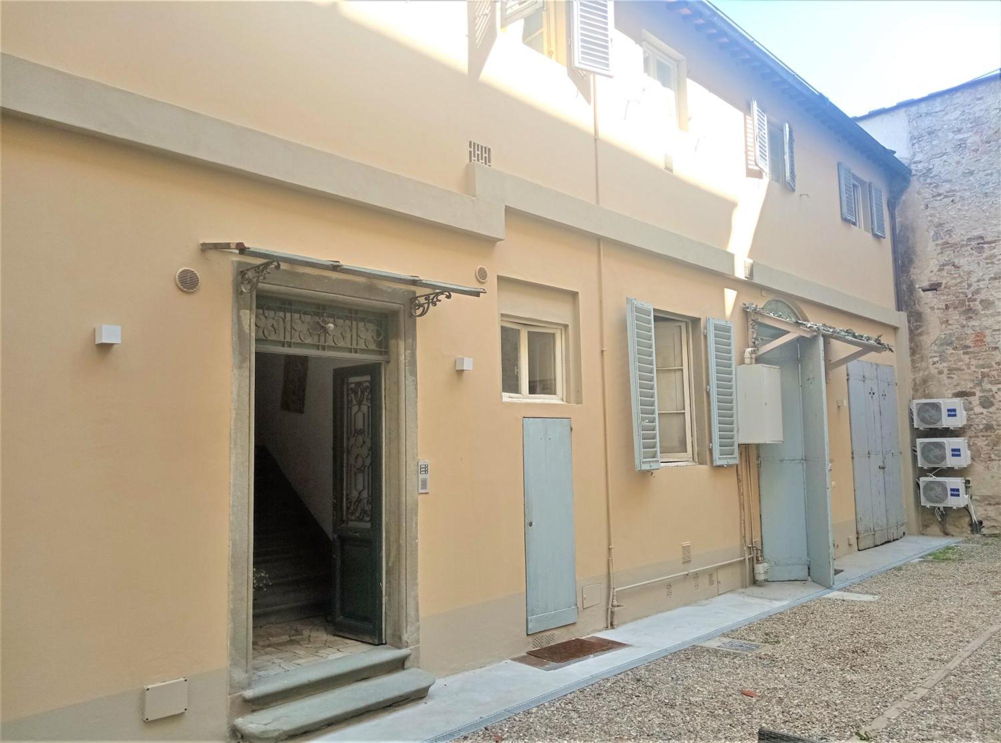 Apartment Loft Nearby Polimoda