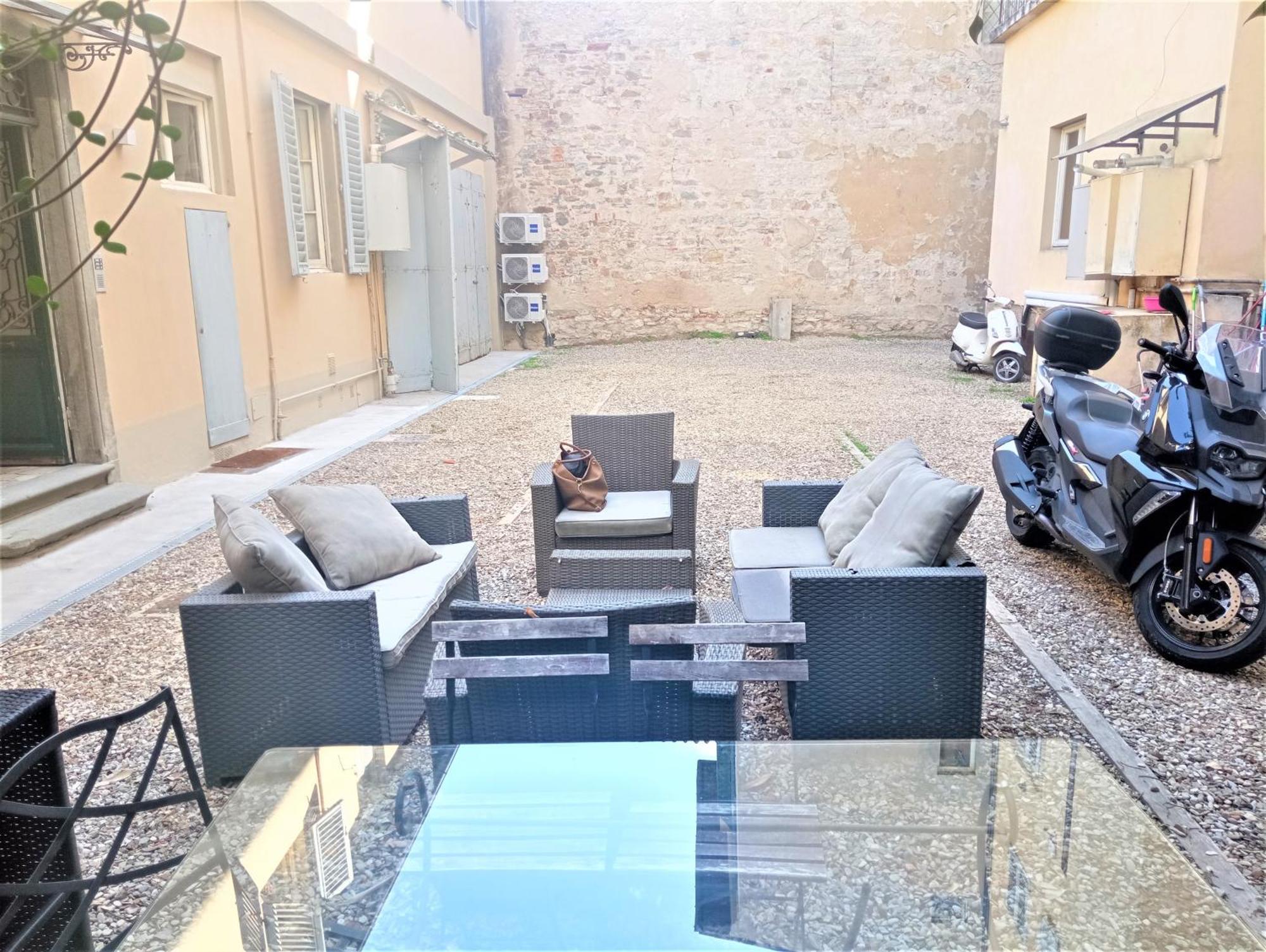 Apartment Loft Nearby Polimoda *