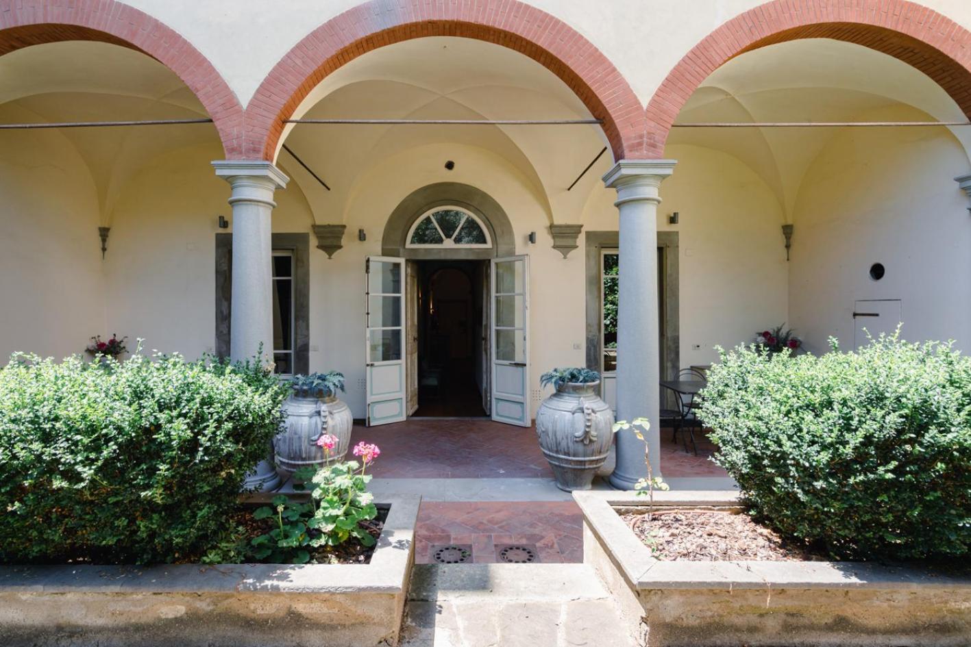 Piazza Dei Ciompi With Private Garden Apartment Florence