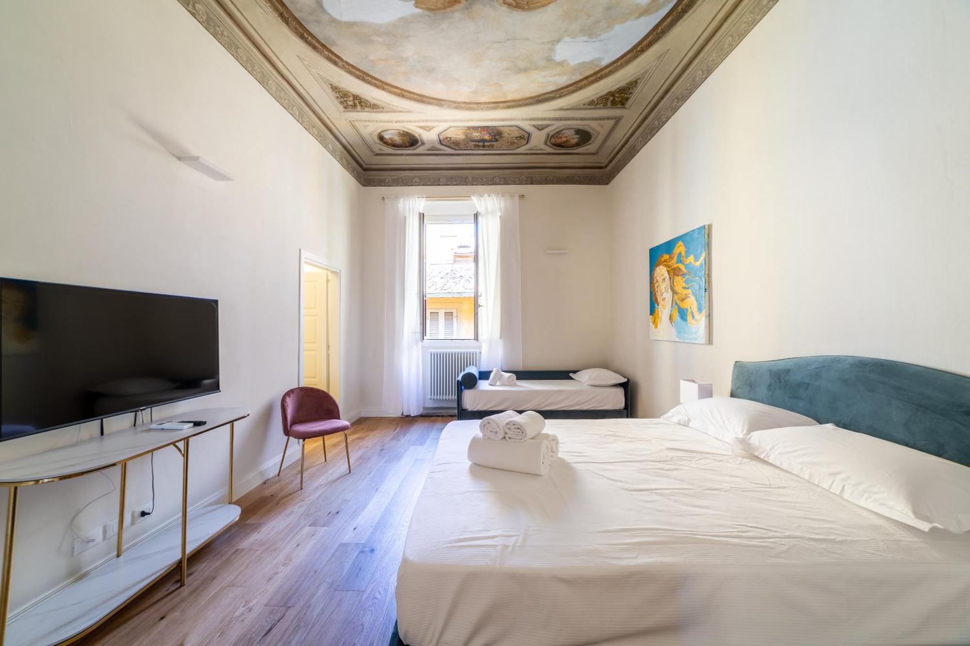 Residenza D'epoca Palazzo Salviati Quaratesi Guest house