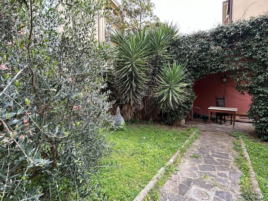 Piano Terra Con Giardino Condiviso Florence