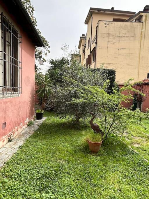 Apartment Piano Terra Con Giardino Condiviso *