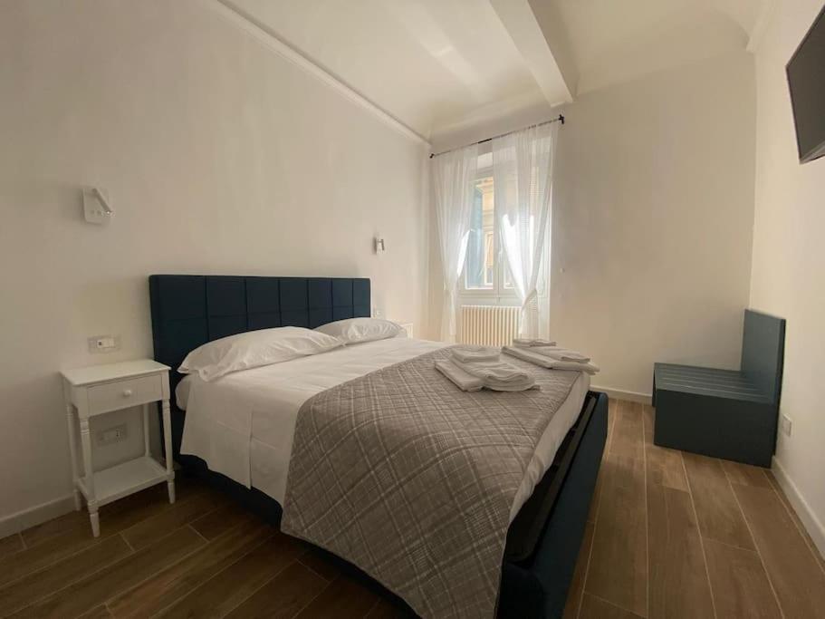 Flat In Centro Storico La Casa Di Luna Apartment