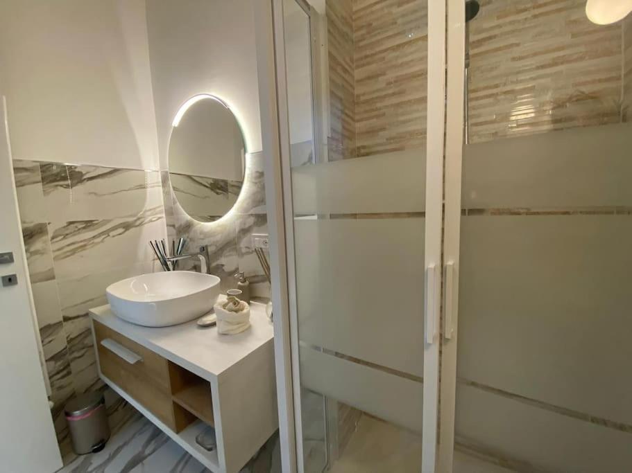 Flat In Centro Storico La Casa Di Luna Apartment