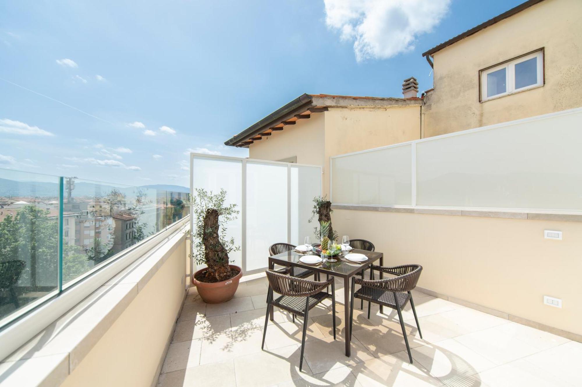 Appartement Penthouse With Terrace Over