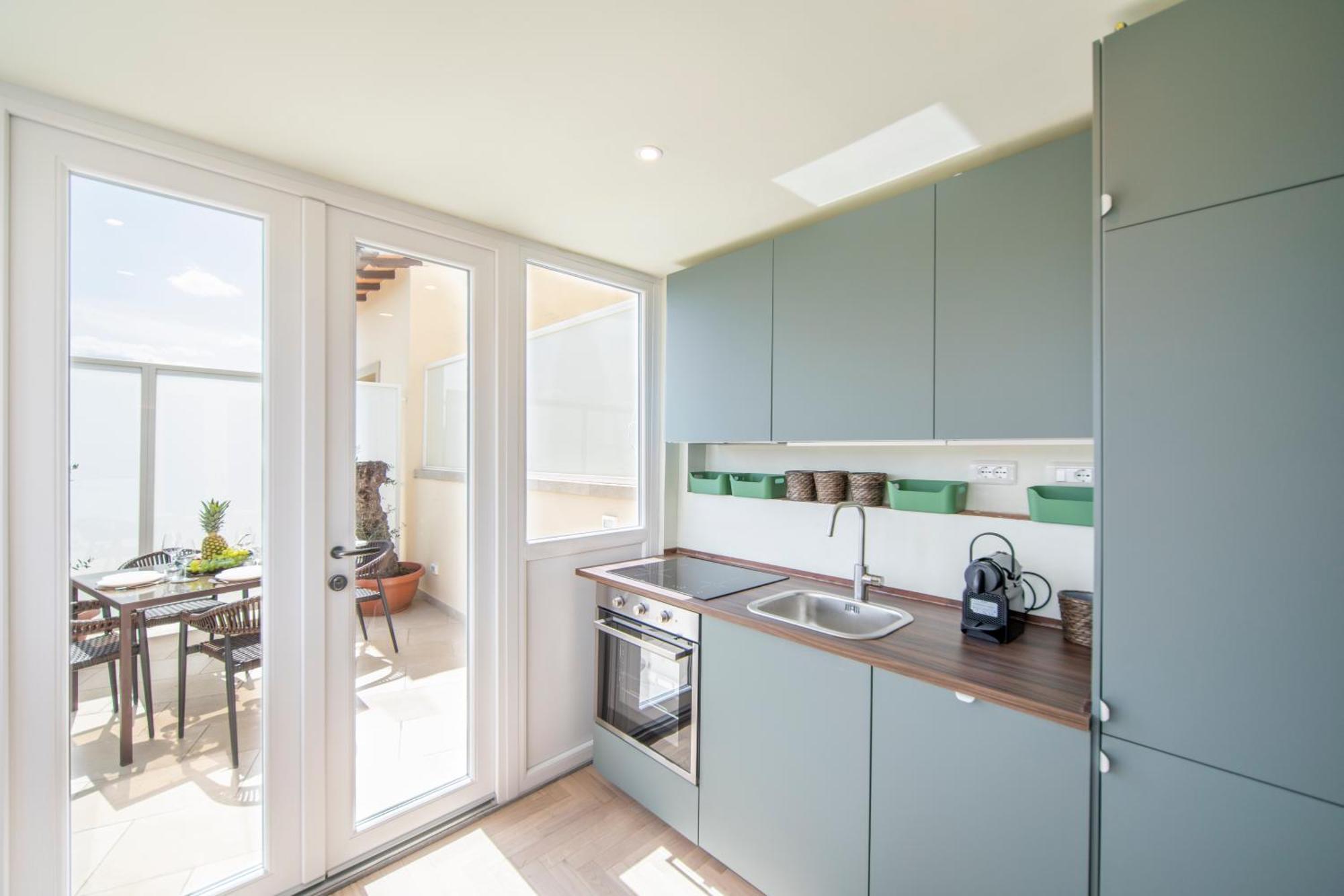 Appartement Penthouse With Terrace Over *