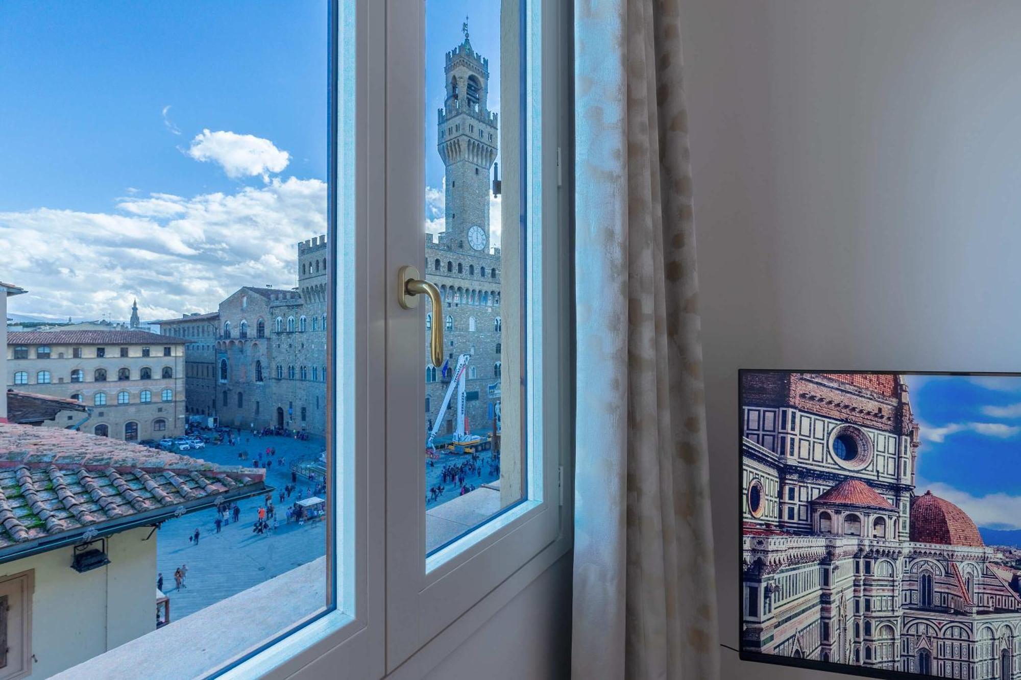 Dora Penthouse Uffizi View Florence