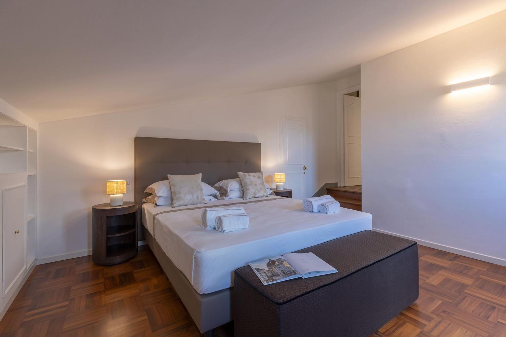 Dora Penthouse Uffizi View Apartment
