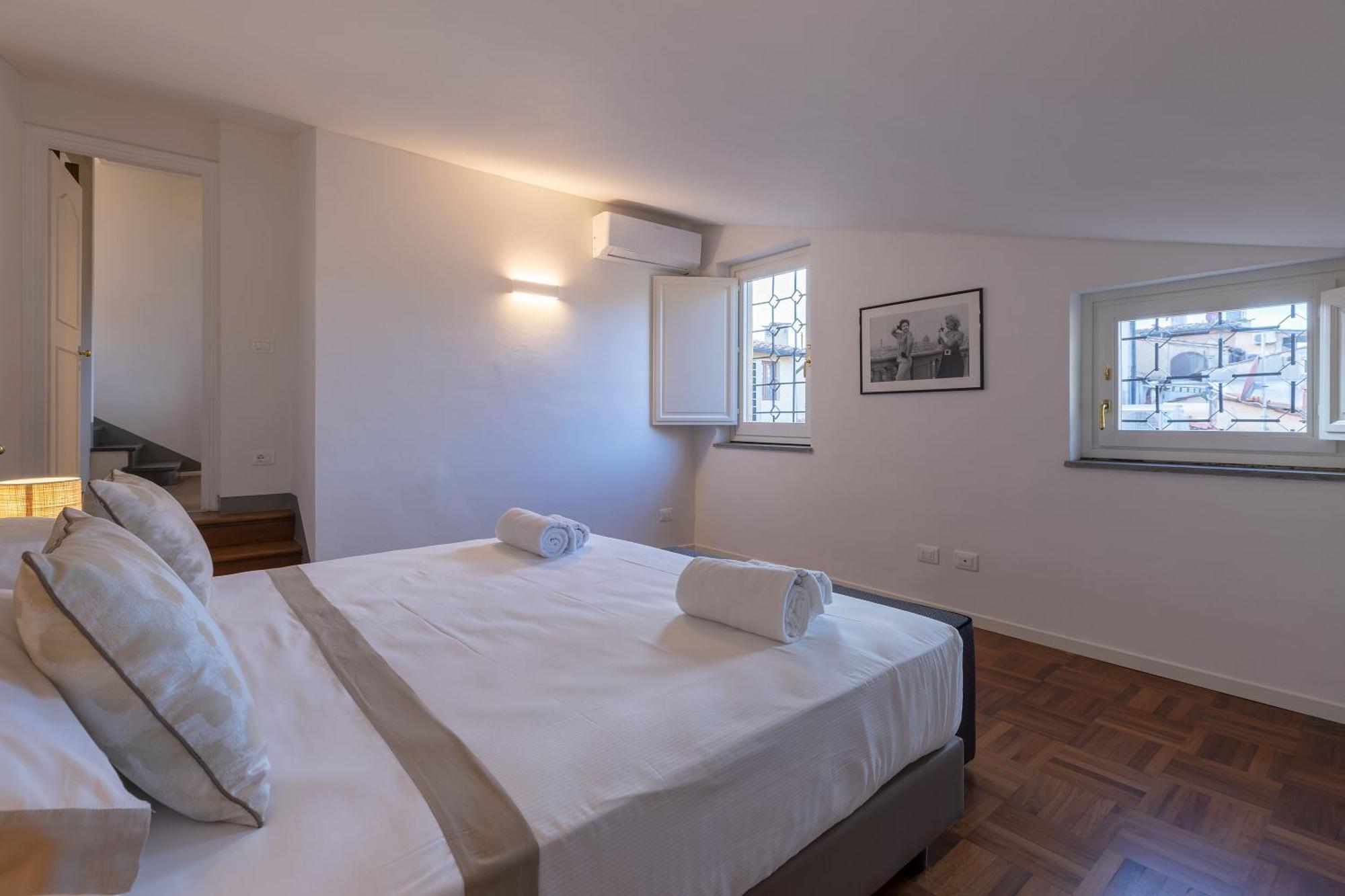 Dora Penthouse Uffizi View Apartment Florence