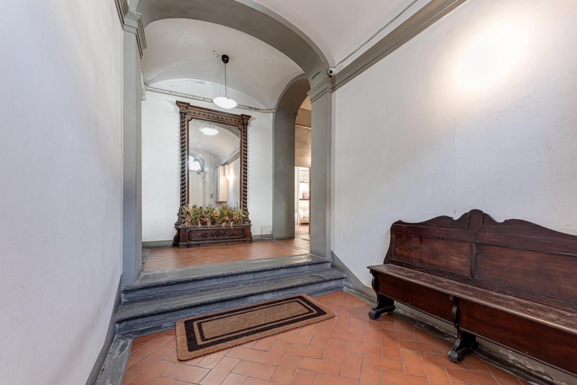 Cathedral Studio, San Lorenzo * Florence