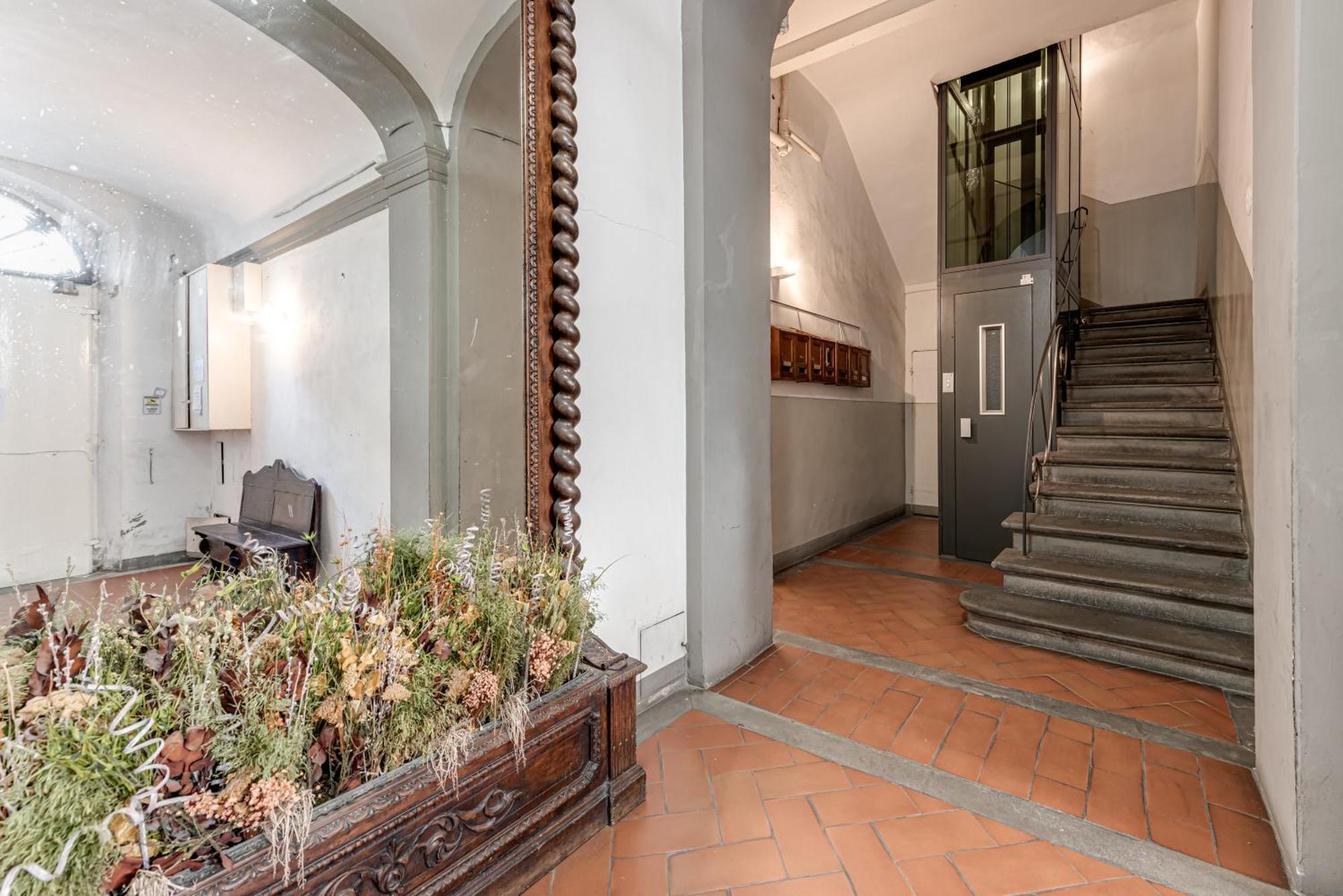 Cathedral Studio, San Lorenzo