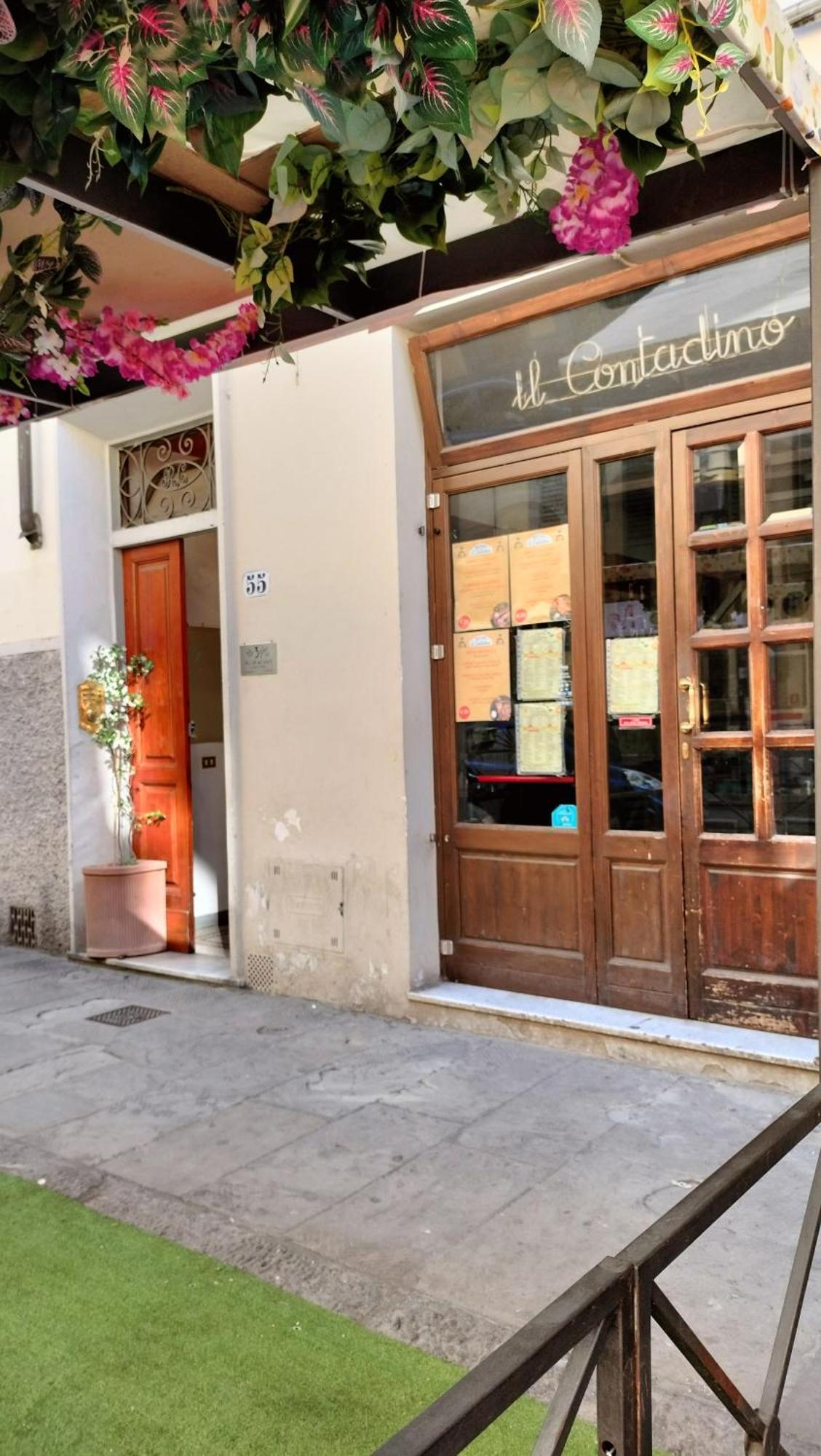 Bed & Breakfast Tre Gigli A Firenze, 5 Minutes From Station, Via Palazzuolo 55