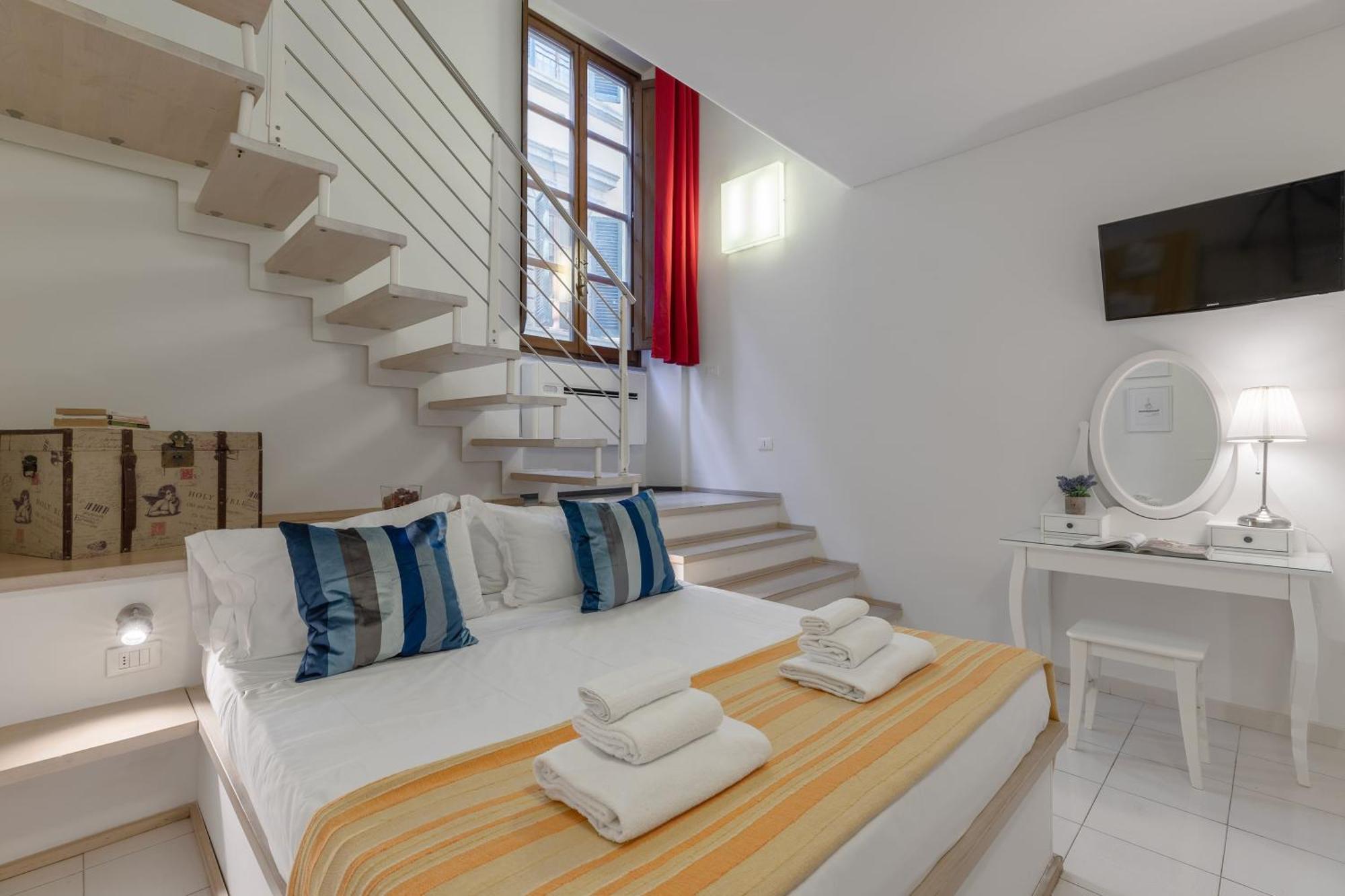 Apartment Charming Loft Near The Duomo Cathedral Florence
