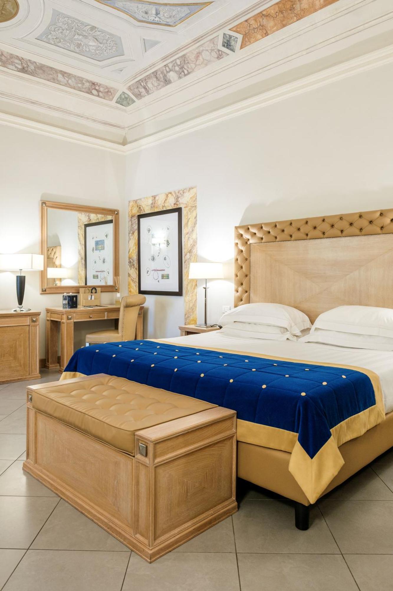 Hotel Tolomei Town Boutique 5*