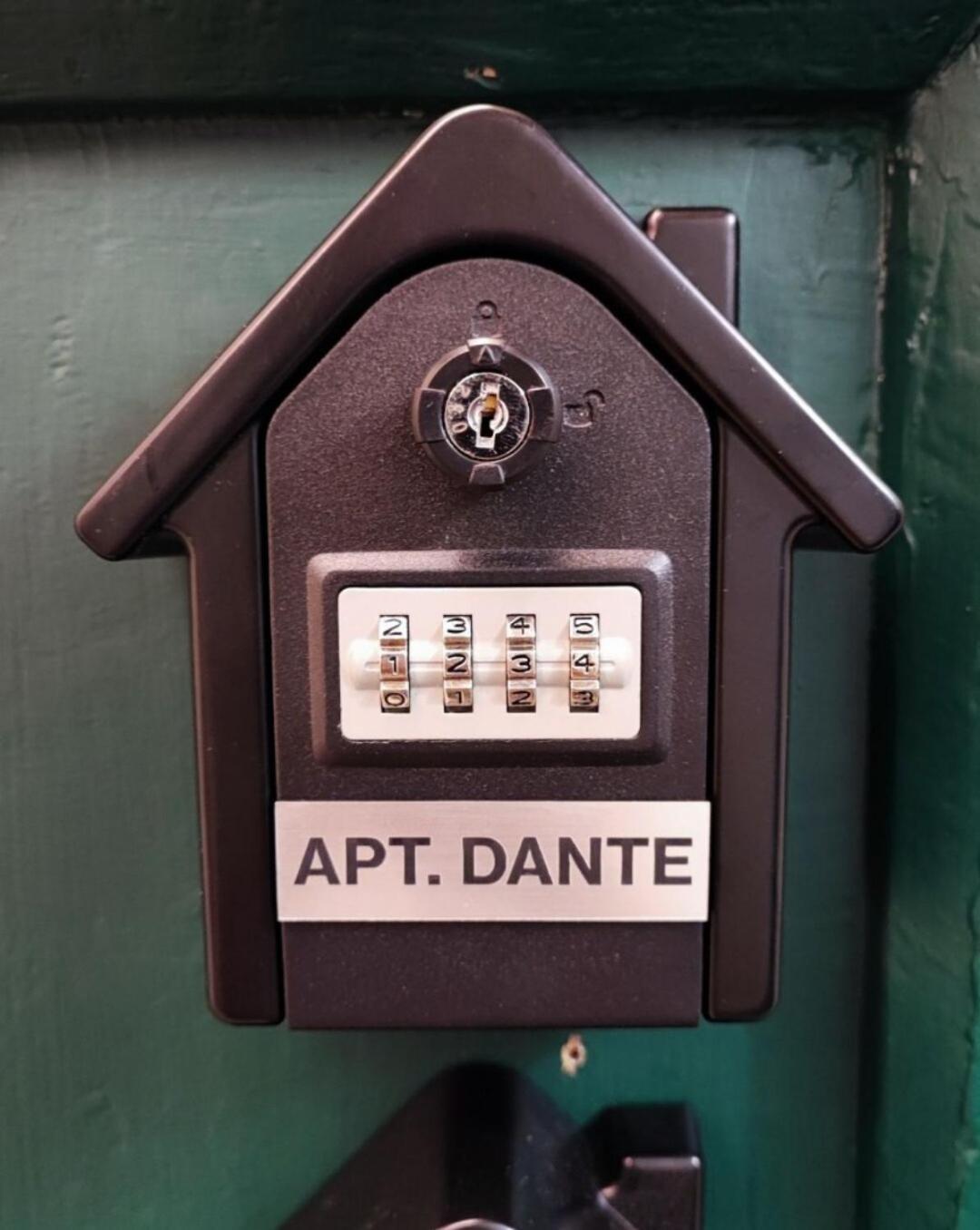 Apartment Dante, In The Historic Center