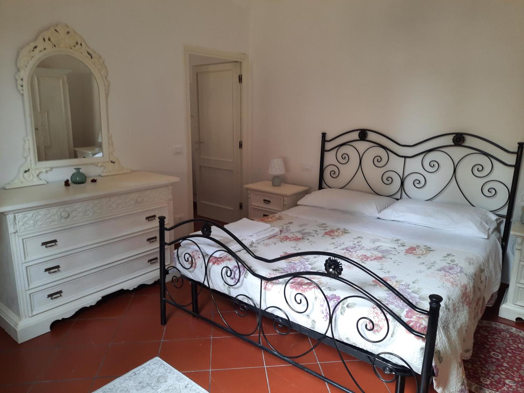 Santa Croce At Valeria's Apartment