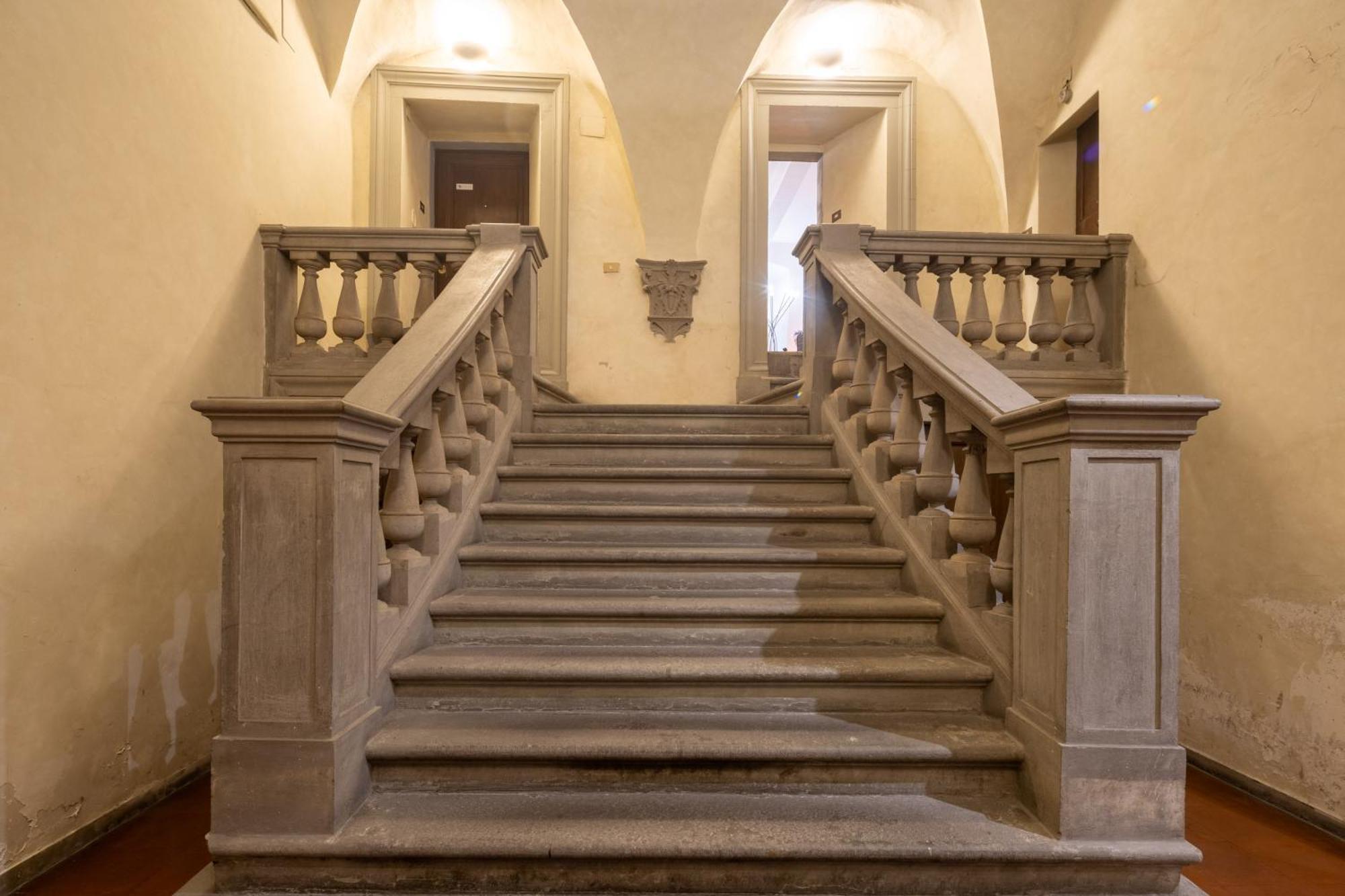 Apartment Santo Spirito Dimora Storica - 5 Minuti Ponte Vecchio - Centro