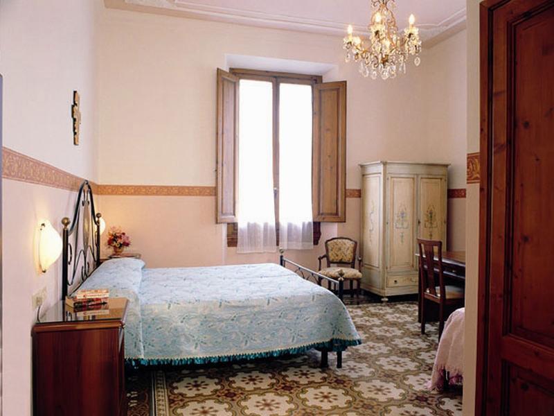 Desirèe Hotel 3*