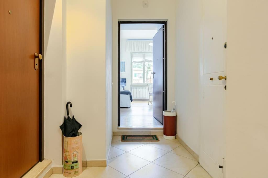 Bright & Cozy, Easy To Reach In Apartment *