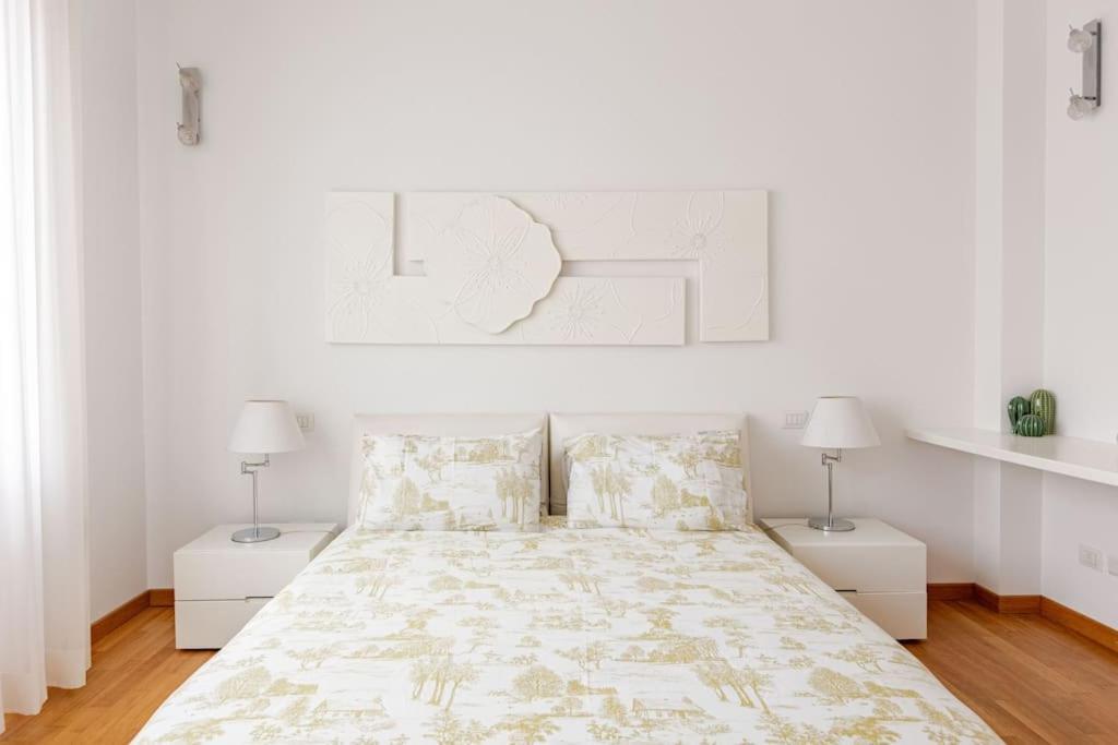 Bright & Cozy, Easy To Reach In Apartment Florence