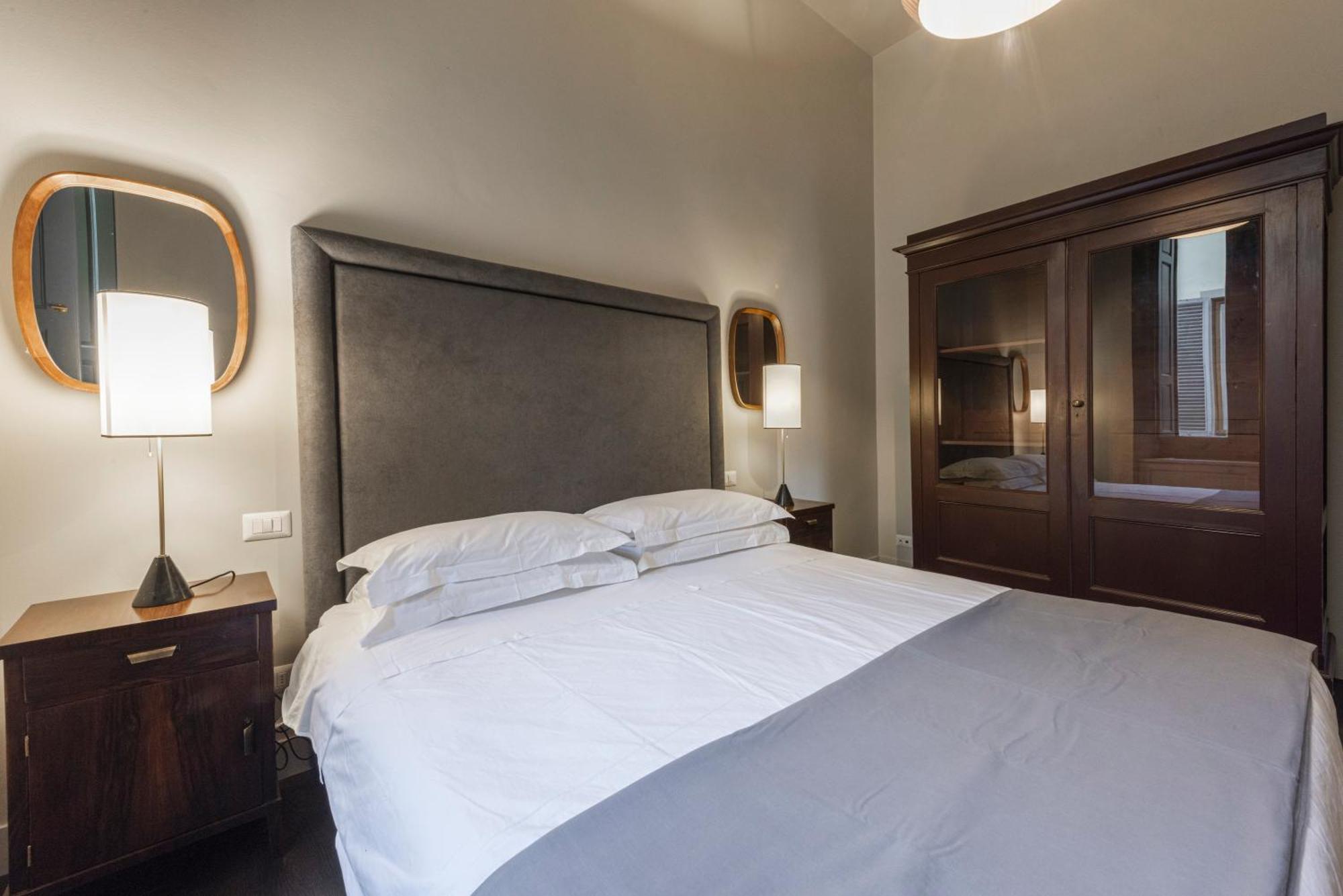 Luxury River View By Mmega Apartment