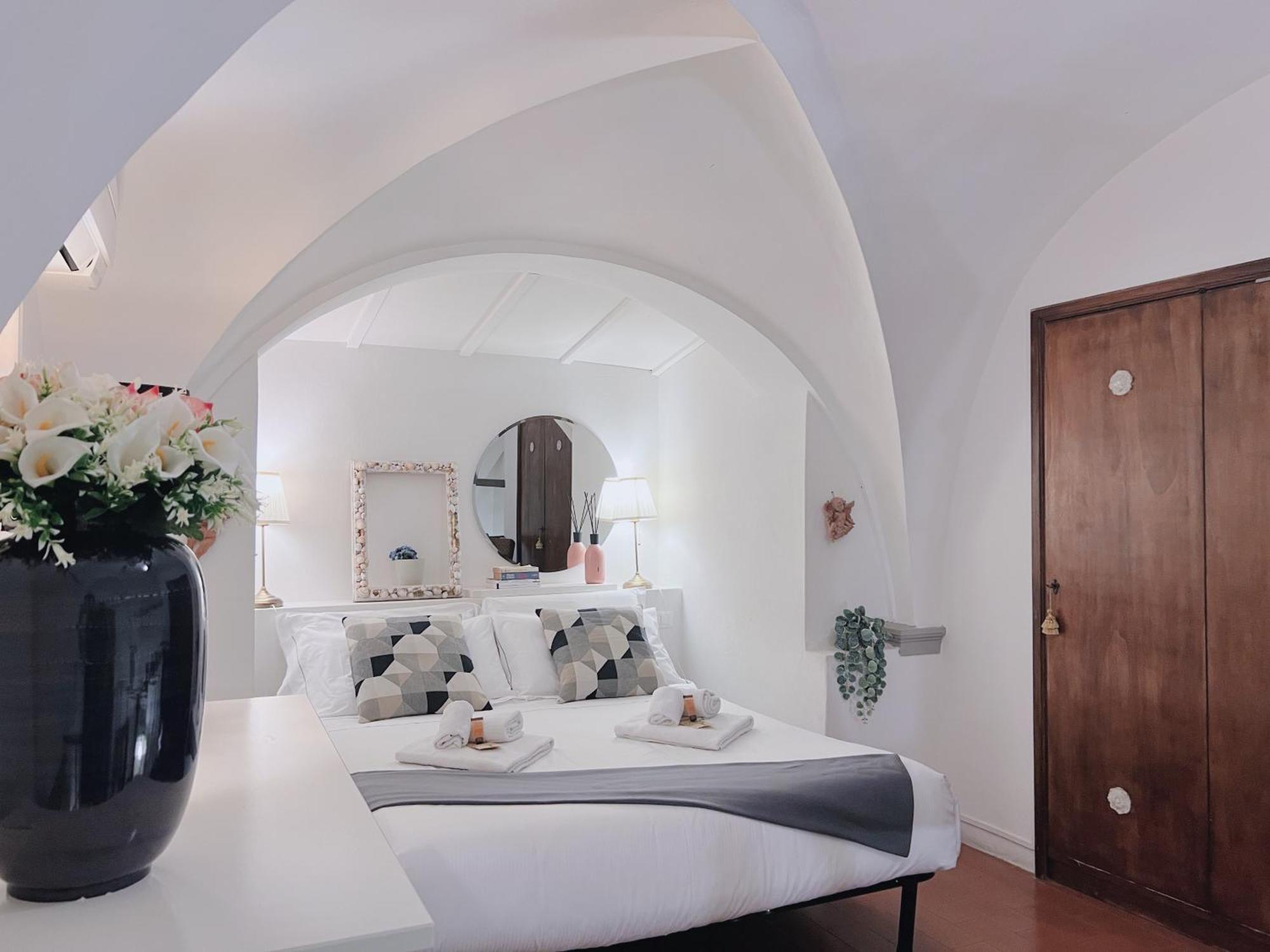 Apartment 【visconti Di Modrone】 ☆☆☆☆☆ Prestigious