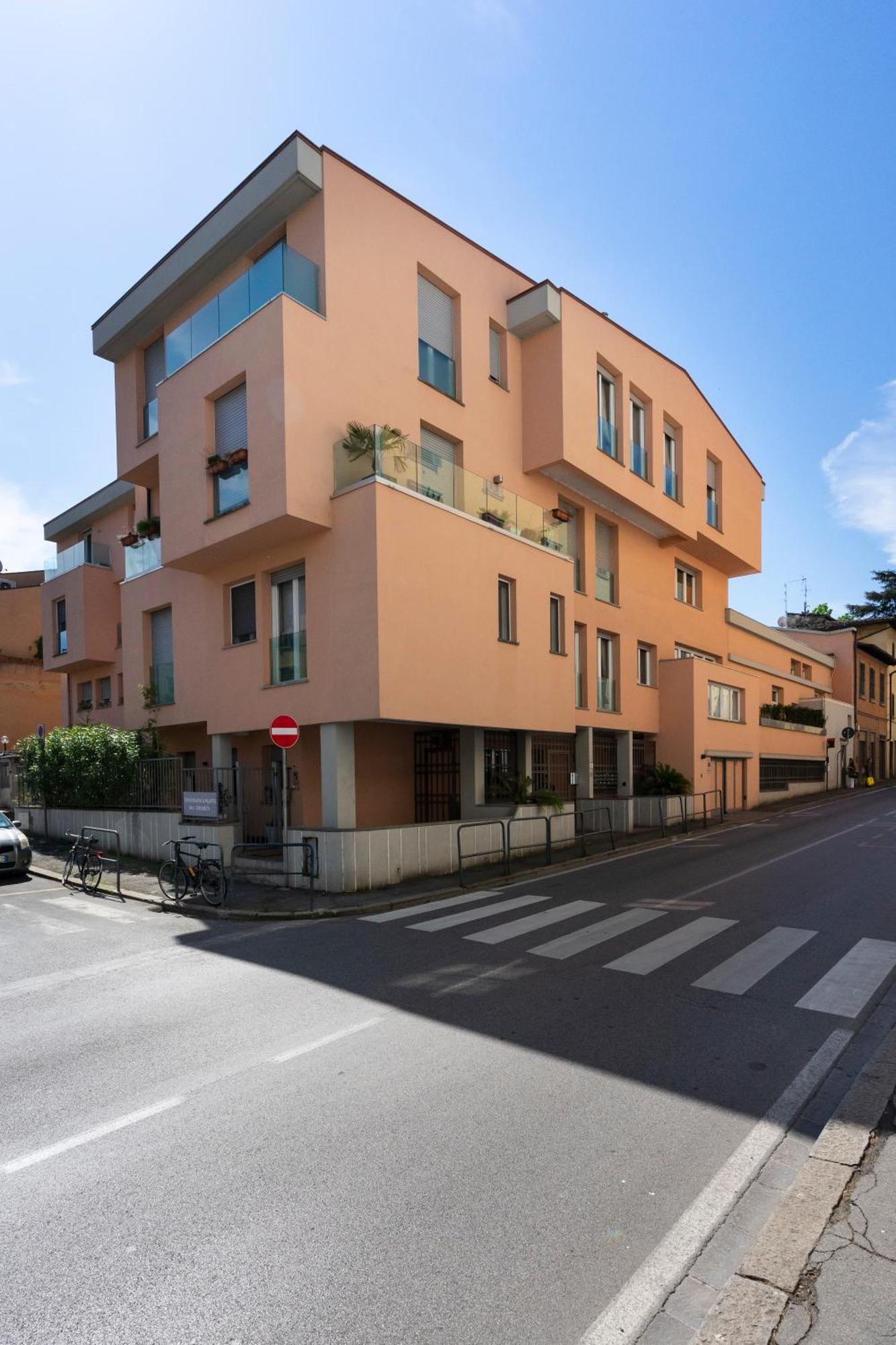 Porta Romana Modern *