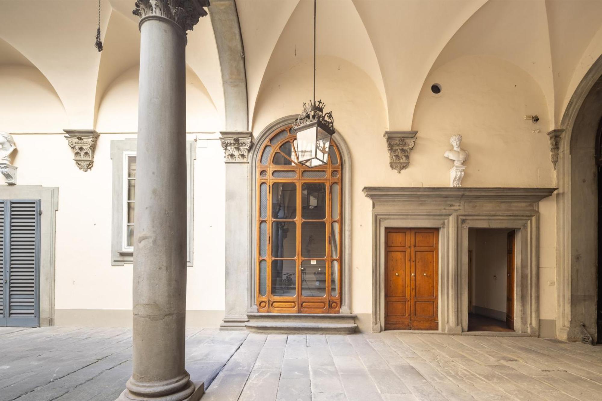 Apartment Ricasoli Frescoes *