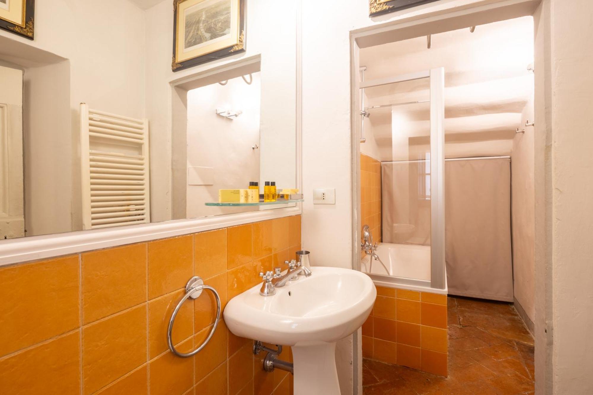 Apartment Ricasoli Frescoes Florence