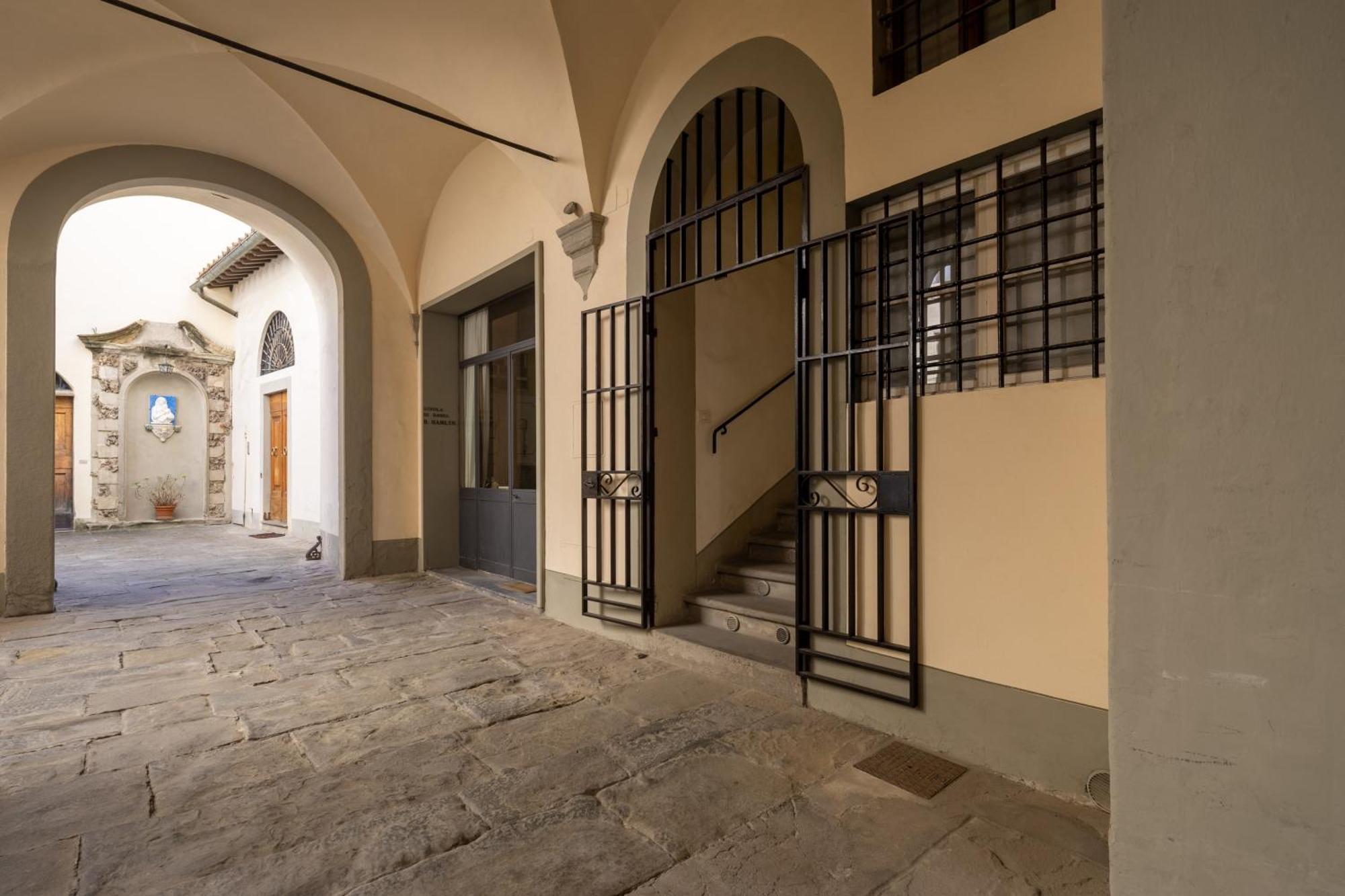 Apartment Ricasoli Frescoes Florence