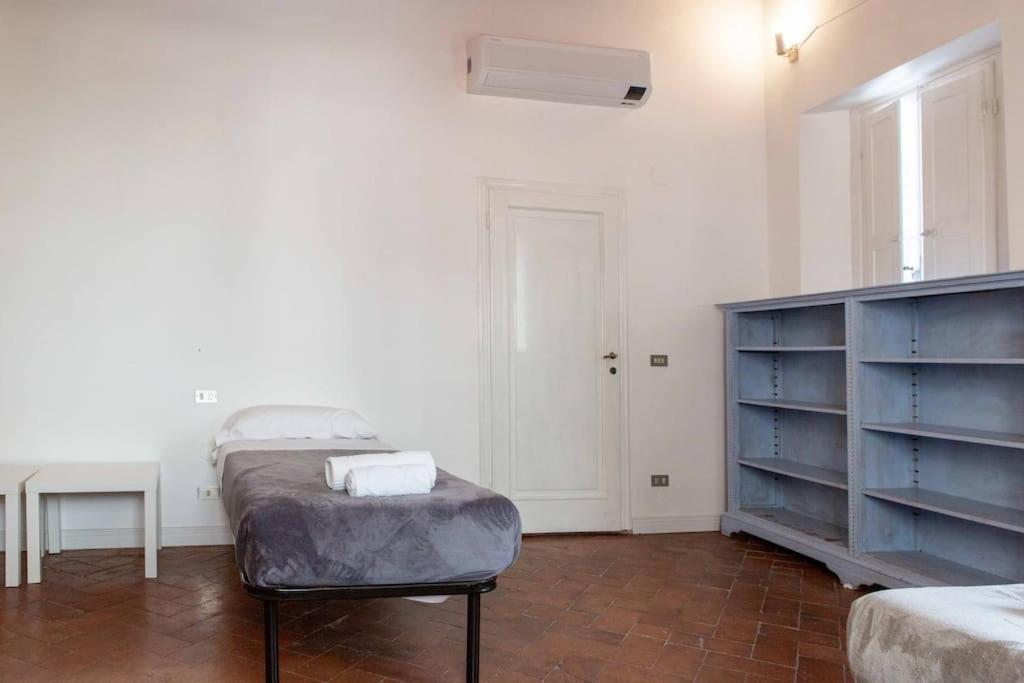 Romana 4 Bedrooms With Garden Apartment