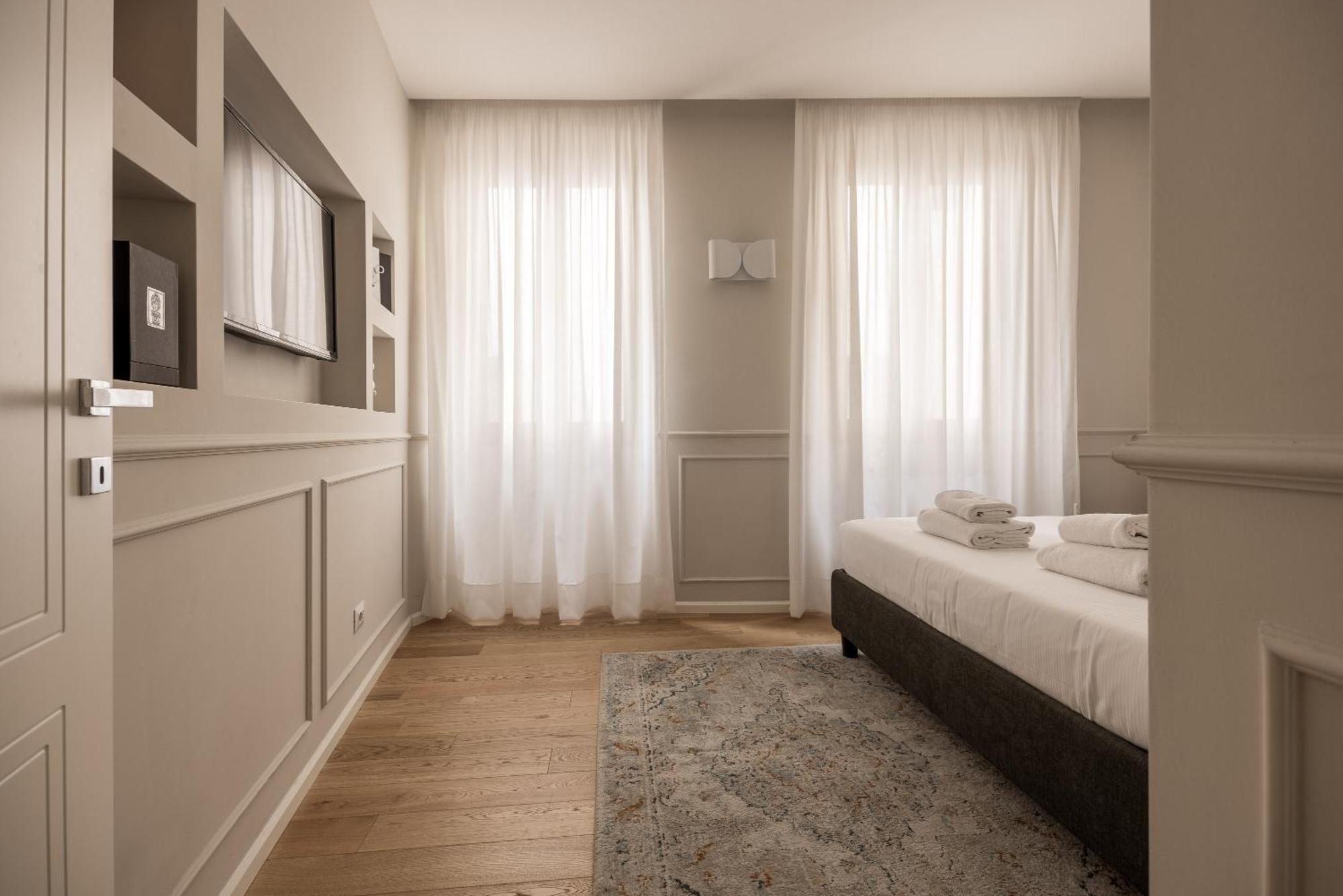 Tornabuoni Place & Dream By Mmega Apartment *