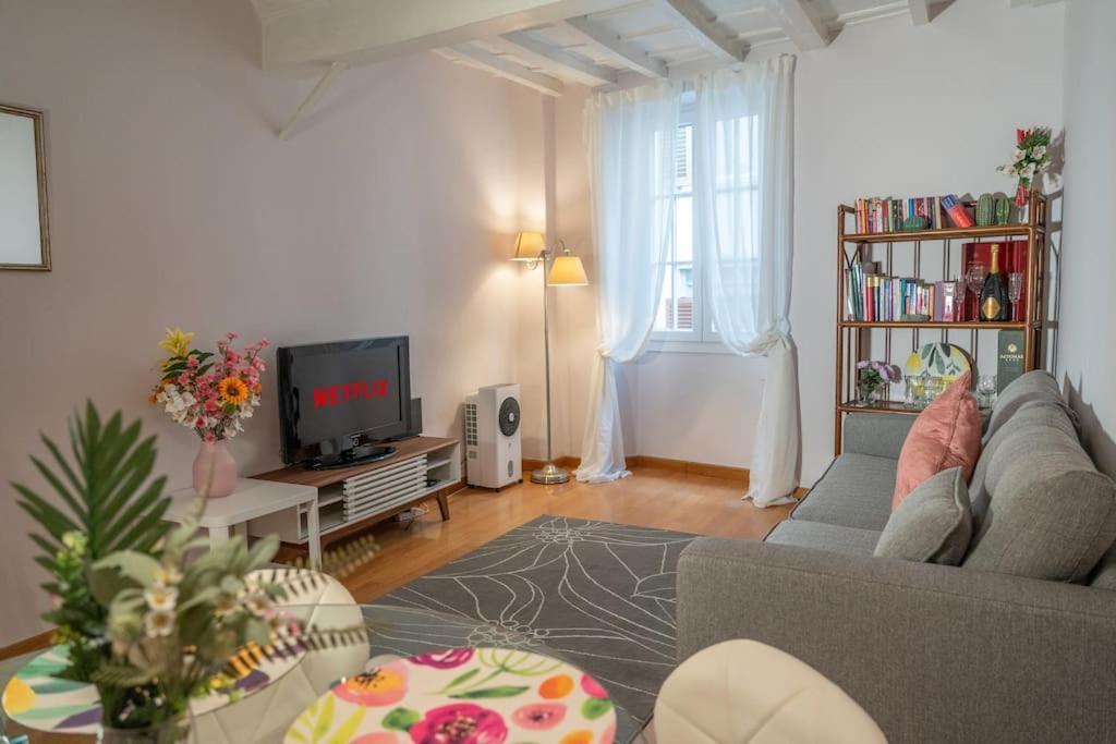 Apartment Uffizi Living Storia E Arte Sotto Casa Florence