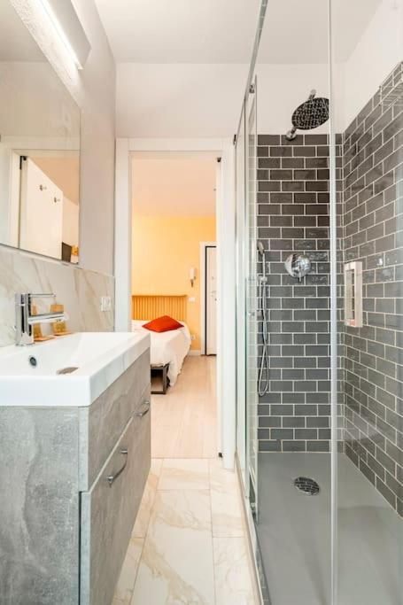 Sun Frediano Apartment Florence