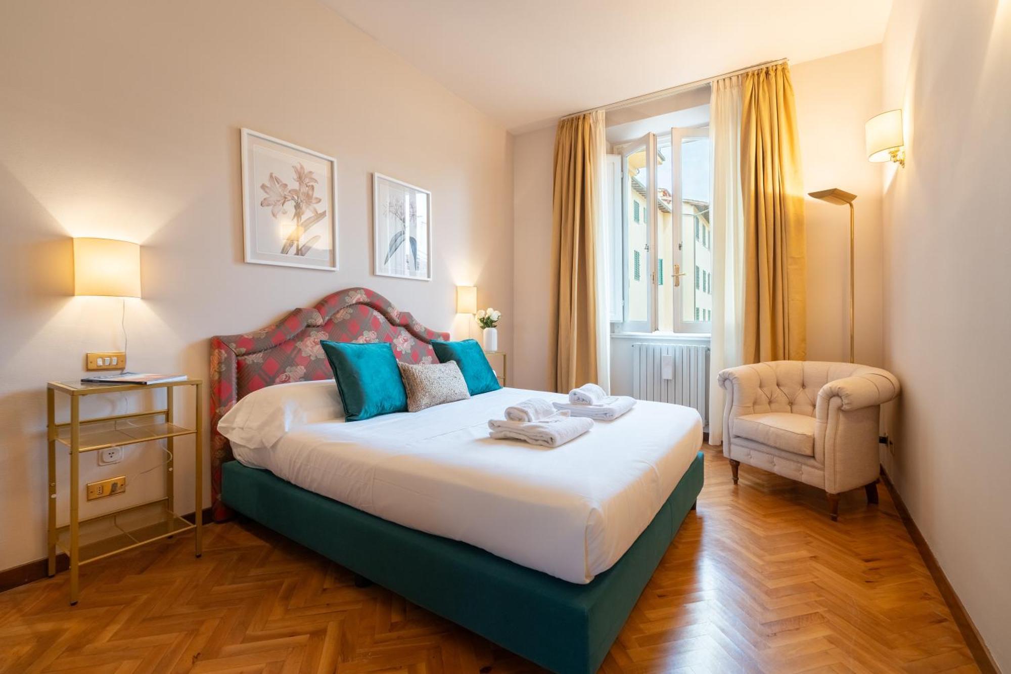 Via Panzani 16, 3th Floor - Antonella - Elegant & Spacious, 3-bedroom In Historic Center Apartment Florence