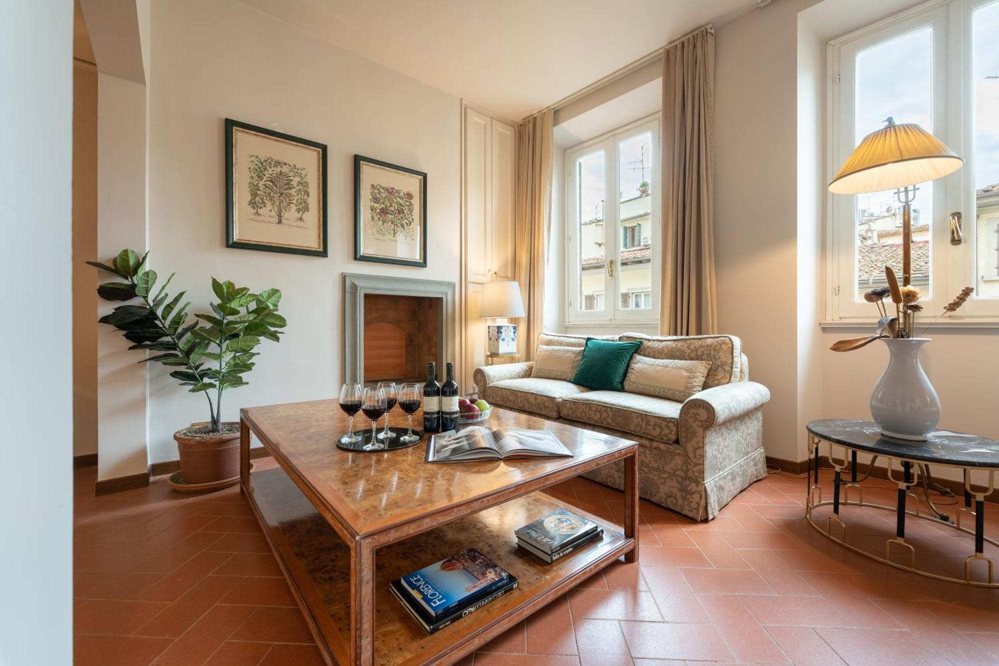 Via Panzani 16, 3th Floor - Antonella - Elegant & Spacious, 3-bedroom In Historic Center * Florence
