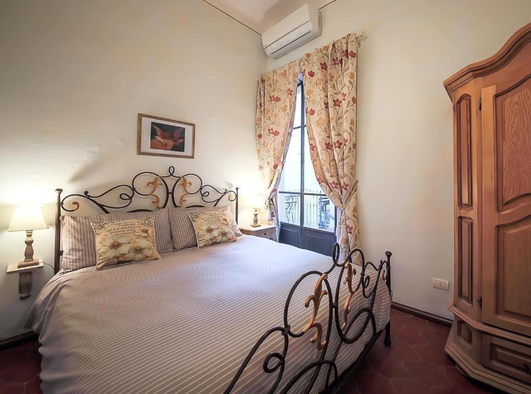 Watch The Wake Light Filled Medieval Palace Apartment *