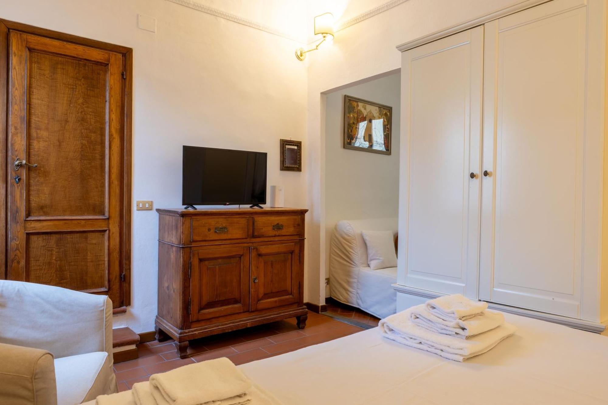 Apartment Romana *