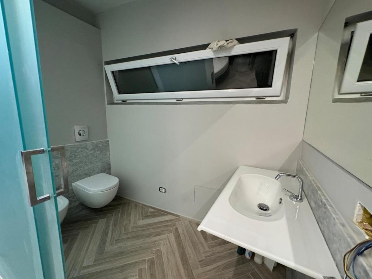 Ercole With Jacuzzi Pool