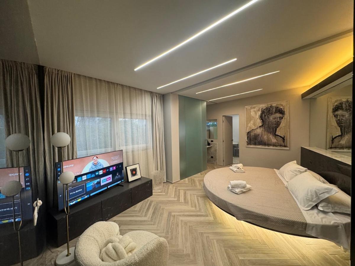 Ercole With Jacuzzi Pool *