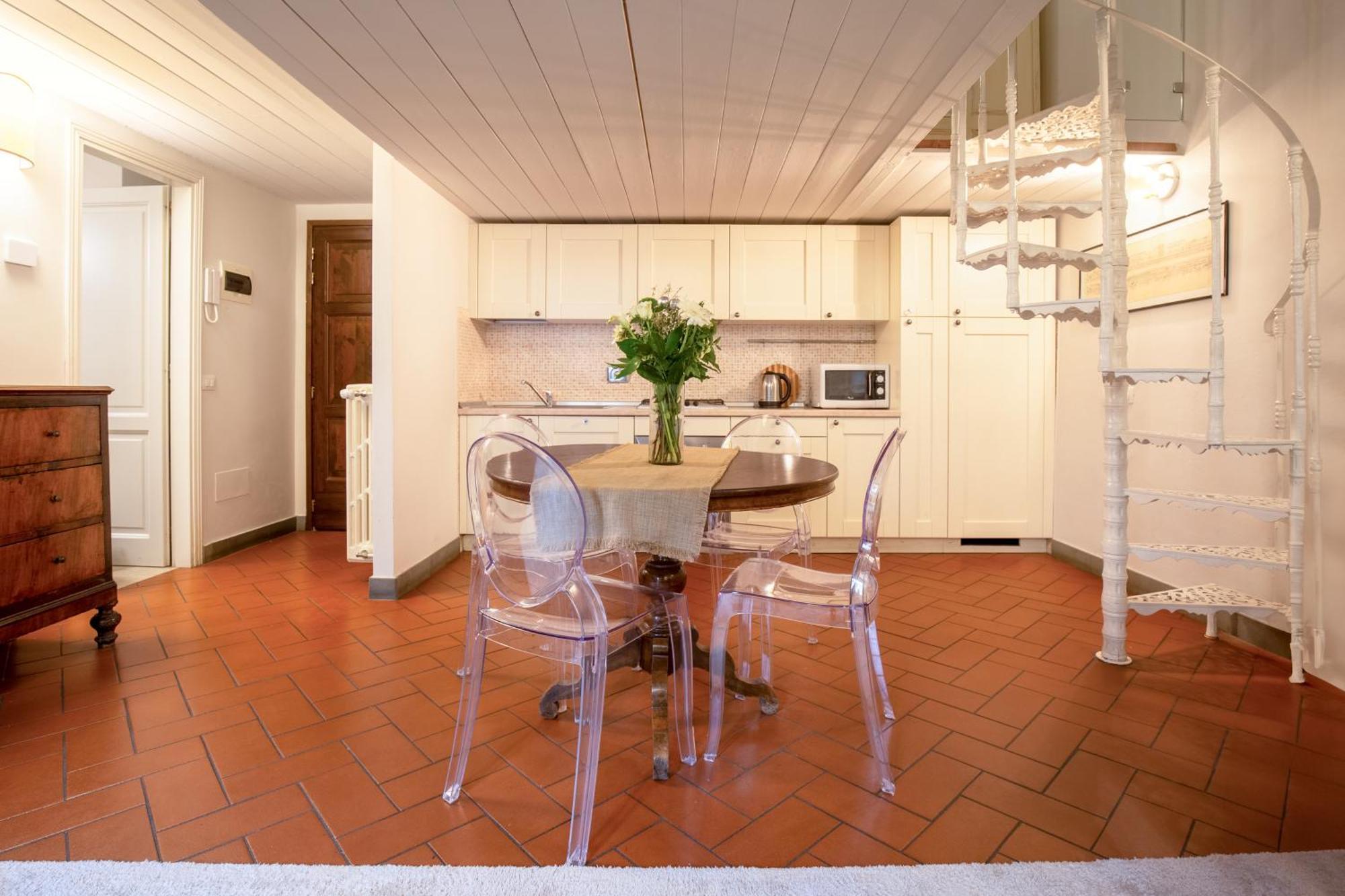 Rondinelli Charme Bijoux - Elegance In The Heart Of Appartement *