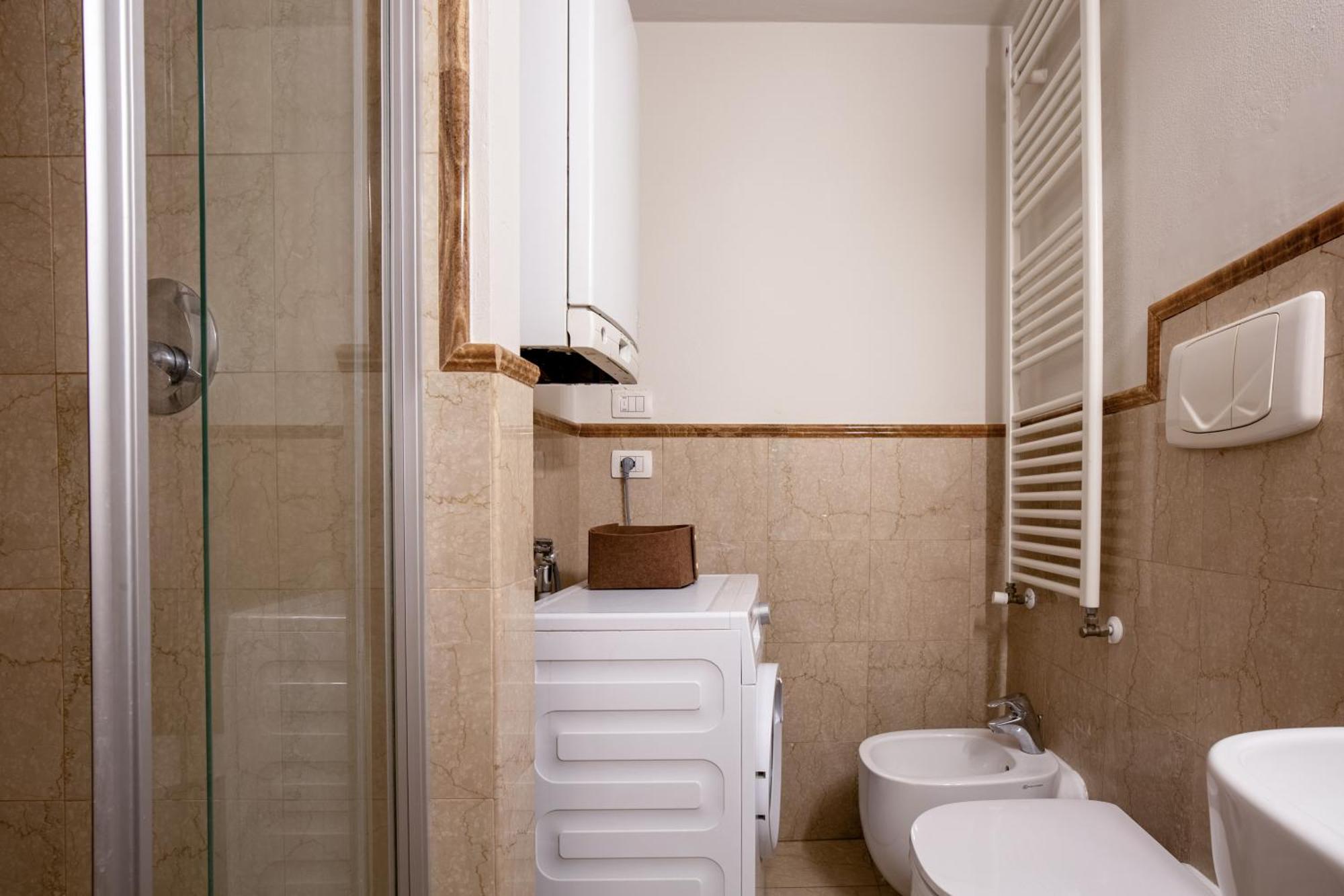 Rondinelli Charme Bijoux - Elegance In The Heart Of Appartement *