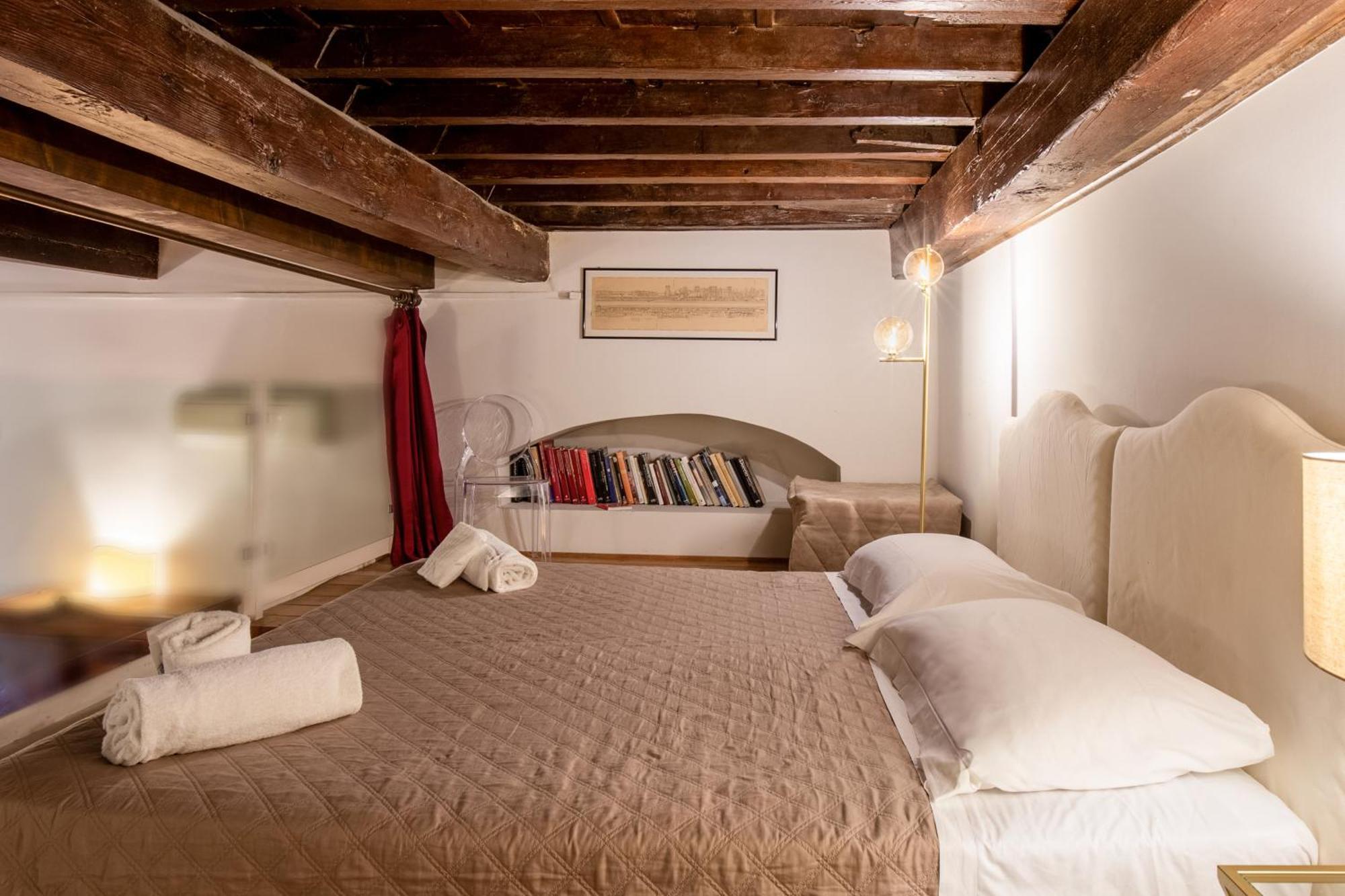 Rondinelli Charme Bijoux - Elegance In The Heart Of Appartement *